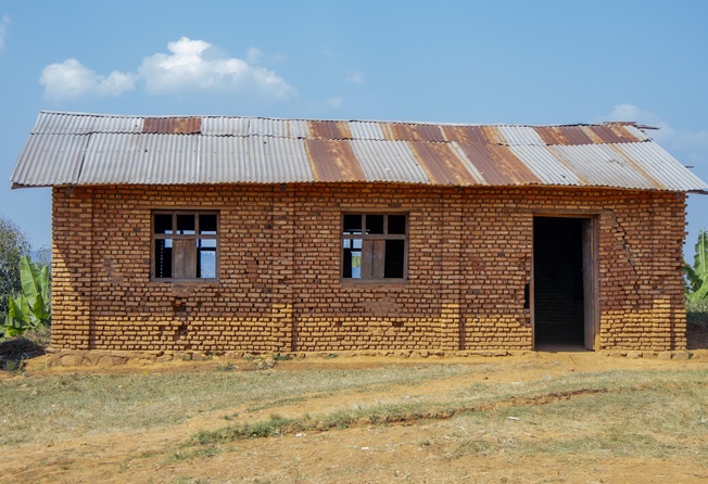 Burundi_unfertiges Haus